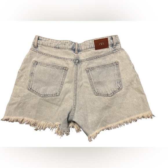 Zara Denim Shorts | Size 4 - Picture 2 of 4
